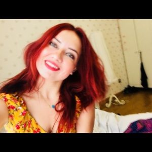 Meet your Posher, Kiana